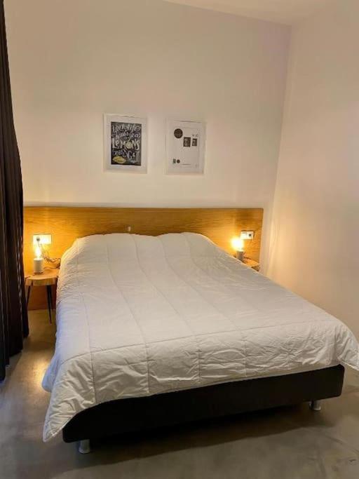 A Place 4U No10 - Garden-Level Getaway 2 Bedroom 2 Bathroom Apartment With Yard Atenas Exterior foto